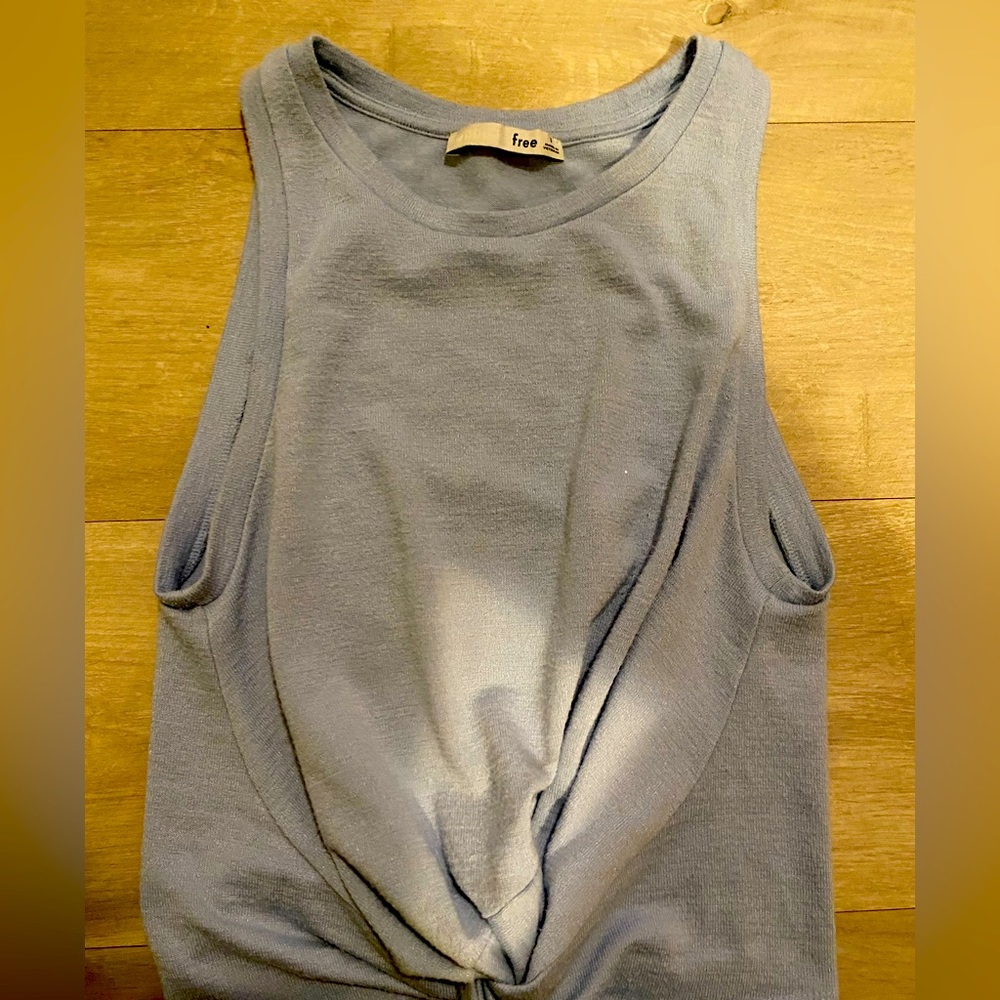 Wilfred free/ aritzia light blue long crop top / sleeveless